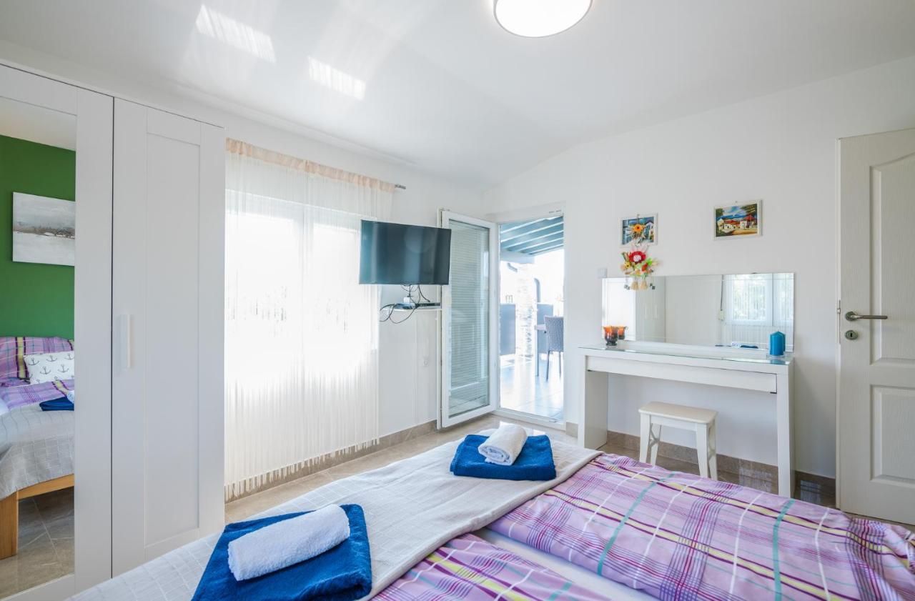 Apartment Dragica Čižići Bagian luar foto